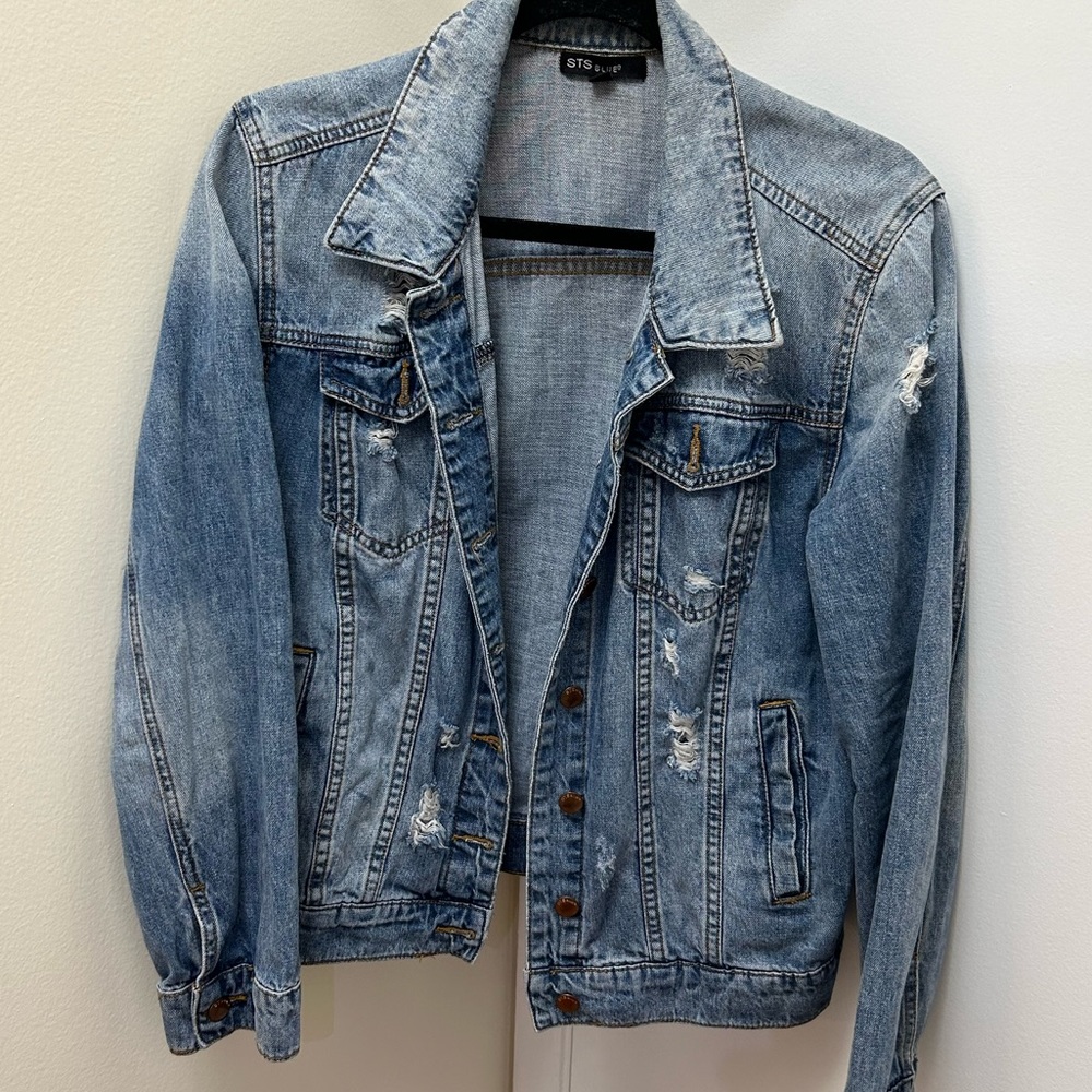 Women’s Ripped and Cropped Jean Jacket